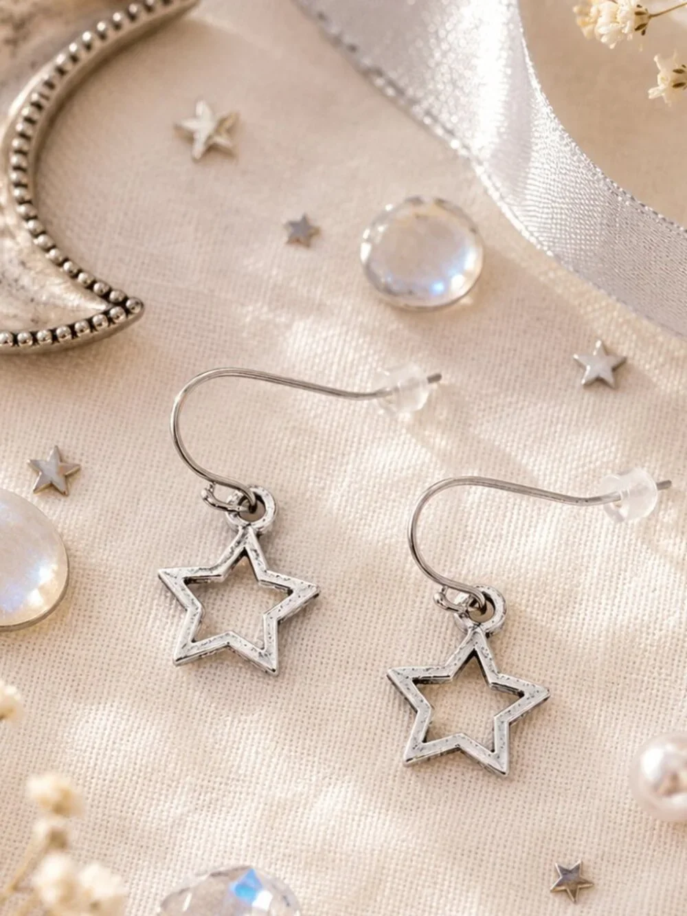 Silver Open Star Dangle Earrings Minimalist Celestial Everyday Jewelry - Picture 1 of 5